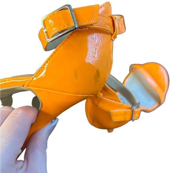 Neon Orange Heels Size 8 1/2 - Picture 8 of 11